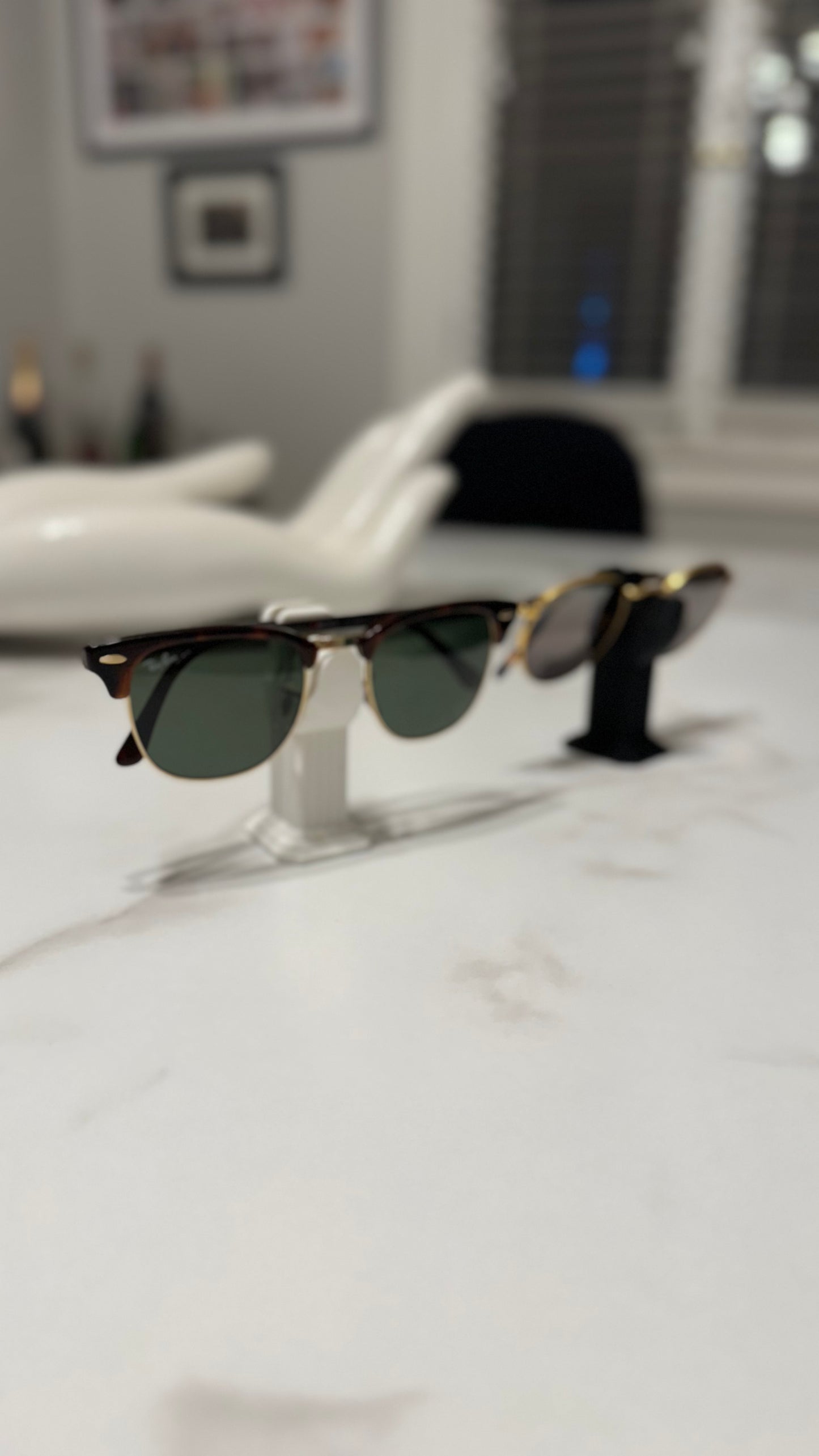 Roman Pillar Glasses Holder - Elegant Eyewear Display