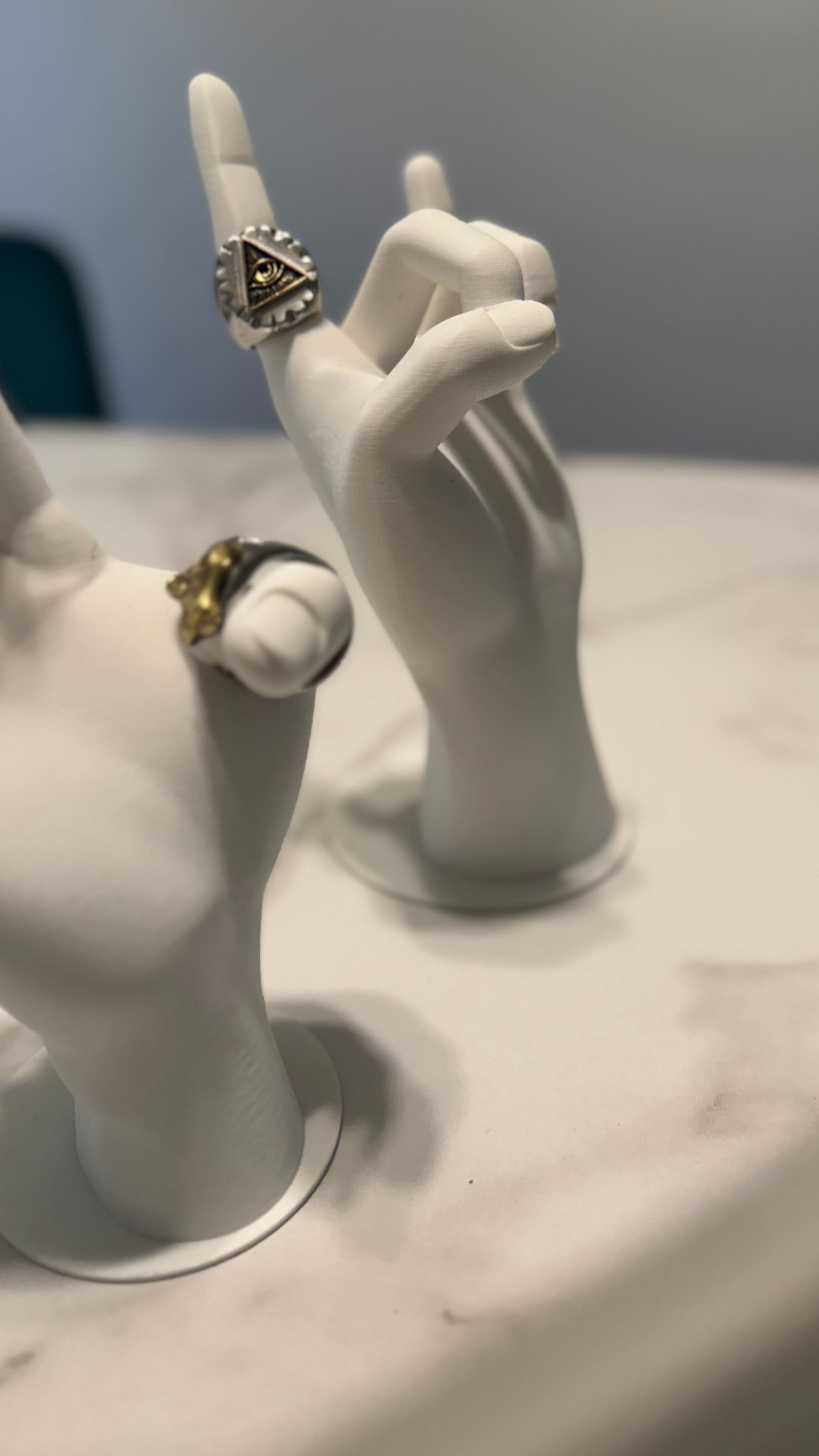 Close-up of the Jewelry Hand Stand’s smooth finish and intricate design, offering a stylish solution for jewelry organization.